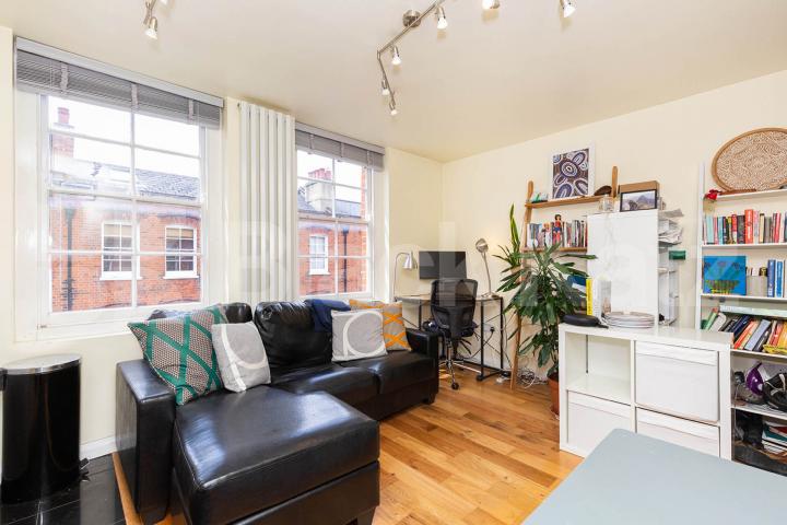 Stunning one bedroom flat set in a period conversion in the heart of Angel Paget Street, Angel / Clerkenwell